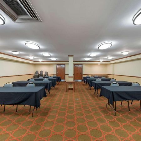 Best Western Louisville East Inn & Suites Dış mekan fotoğraf