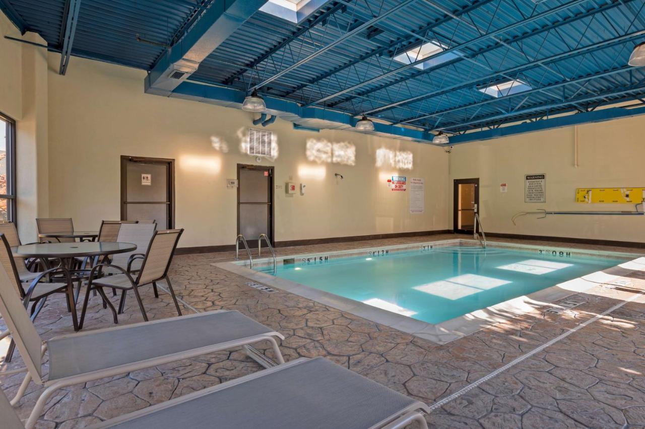 Best Western Louisville East Inn & Suites Dış mekan fotoğraf