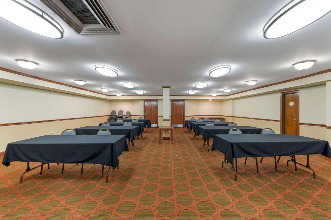 Best Western Louisville East Inn & Suites Dış mekan fotoğraf