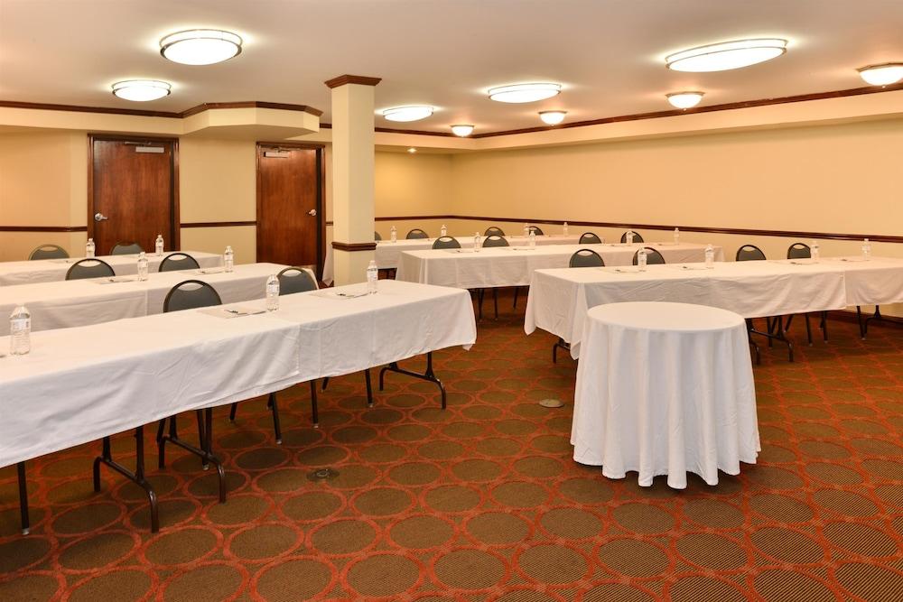 Best Western Louisville East Inn & Suites Dış mekan fotoğraf