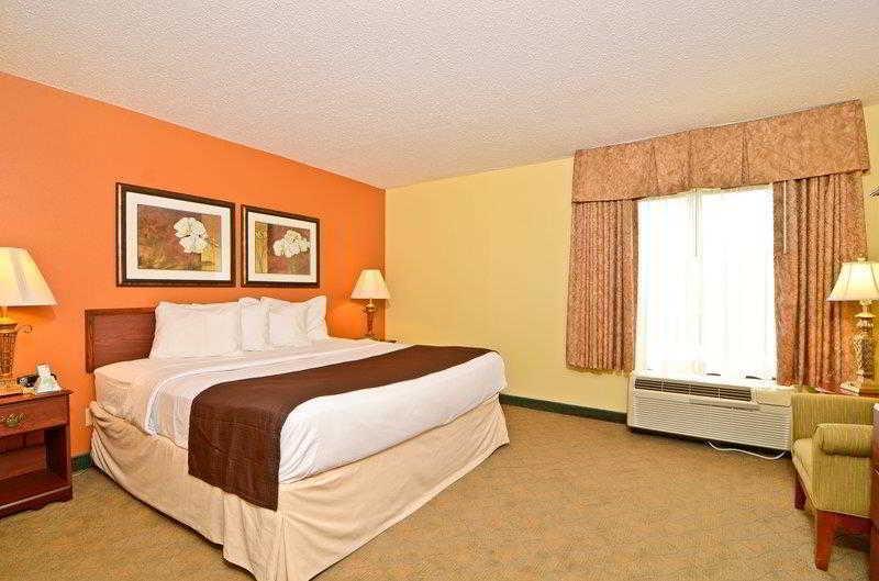 Best Western Louisville East Inn & Suites Dış mekan fotoğraf